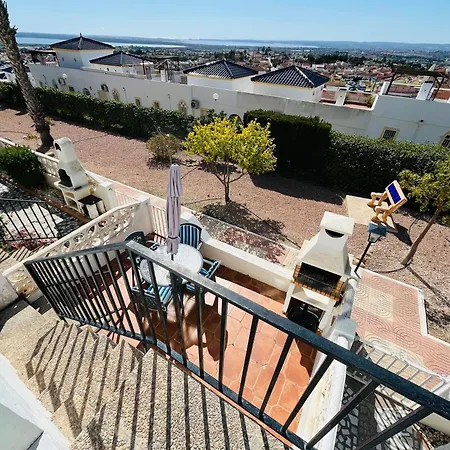 Bravo Hills Apartamento *